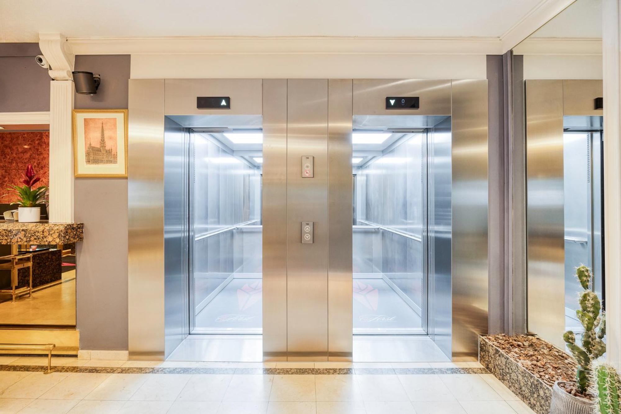 First Euroflat Hotel Brussel Eksteriør bilde